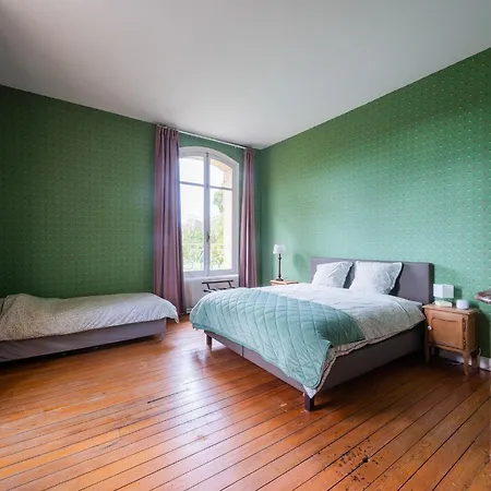 Adjoining A Chateau * Pouru-Saint-Remy