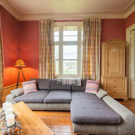 Villa Adjoining A Chateau Pouru-Saint-Remy