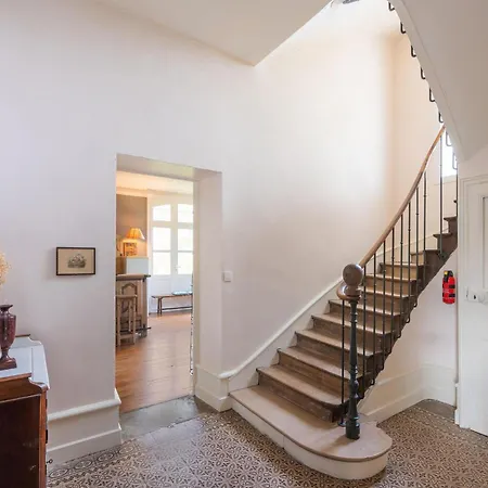 Adjoining A Chateau Pouru-Saint-Remy