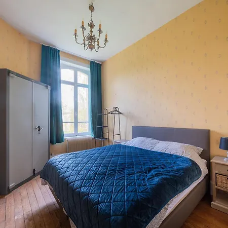 Adjoining A Chateau Pouru-Saint-Remy