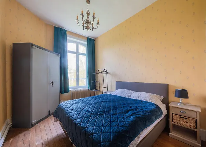 Adjoining A Chateau Pouru-Saint-Remy